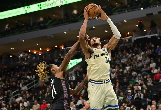 宝威体育集团-雄鹿主场狂胜老鹰，字母哥现场朴实飞投完成终极扣篮！的简单介绍